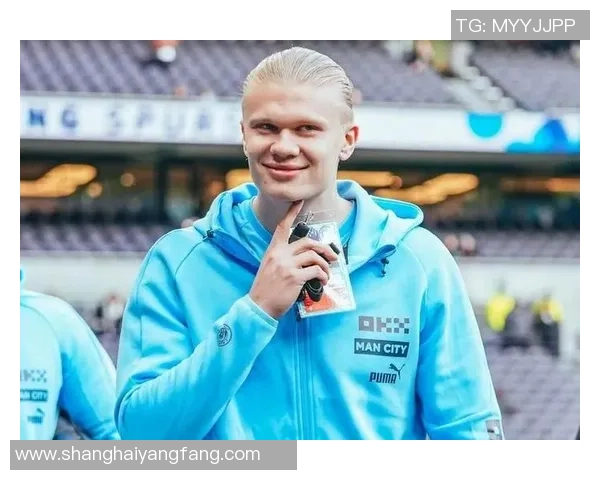 日本身高一米九的足球巨星是谁他的成长之路与辉煌成就揭秘 日本身高一米九的足球巨星是谁他的成长之路与辉煌成就揭秘