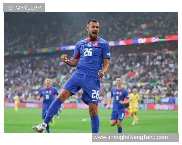 乌克兰足球球星数量解析及其在国际赛场上的表现与影响 乌克兰足球球星数量解析及其在国际赛场上的表现与影响