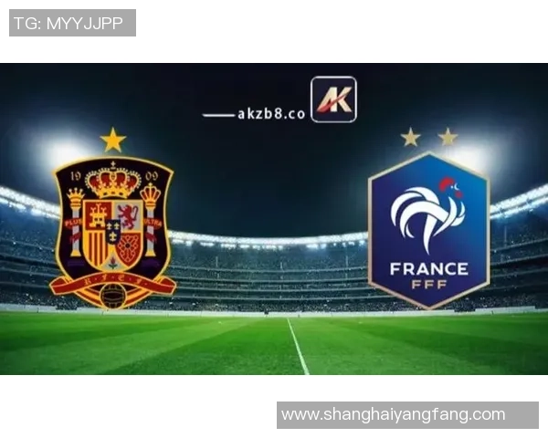 全体球星聚集绿茵场 谁能在足球世界中登顶荣耀之巅